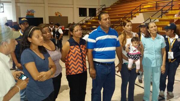 leticiatristan's tweet photo. El HDS José Pelé Tristán recibiendo el Acta Final del @tepanama proclaman #1 Prd Hd Rubén DeLeon Santiago @boarte_  http://t.co/l1rv33C1zY