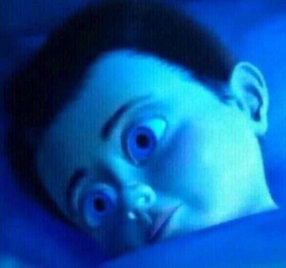 —Ya duérmete que mañana iremos temprano a hablar con la maestra a ver cómo vas con las calificaciones.
—