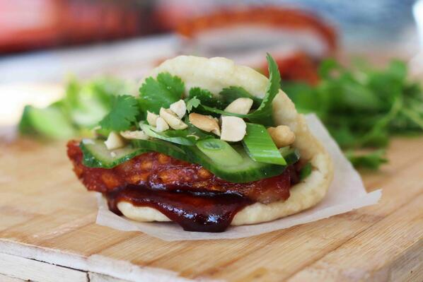 OysterWeekend's tweet photo. Blue Breeze inspired pork buns http://t.co/E8J7mCqnBm http://t.co/7Hkav1I5Za