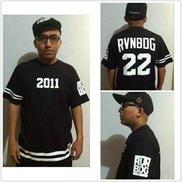 Nfl blvck runbdg tshirt idr 120 rb info 083820082037