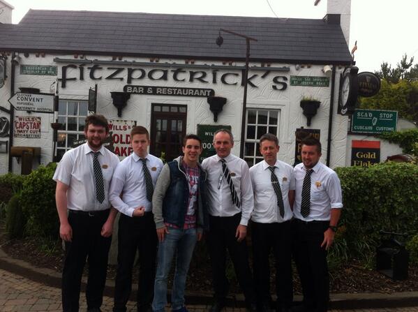 paulgibbo67's tweet photo. many thanks to @mickconlan11 for posing for a picture yesterday outside Fitzers http://t.co/dz5rhx37G2