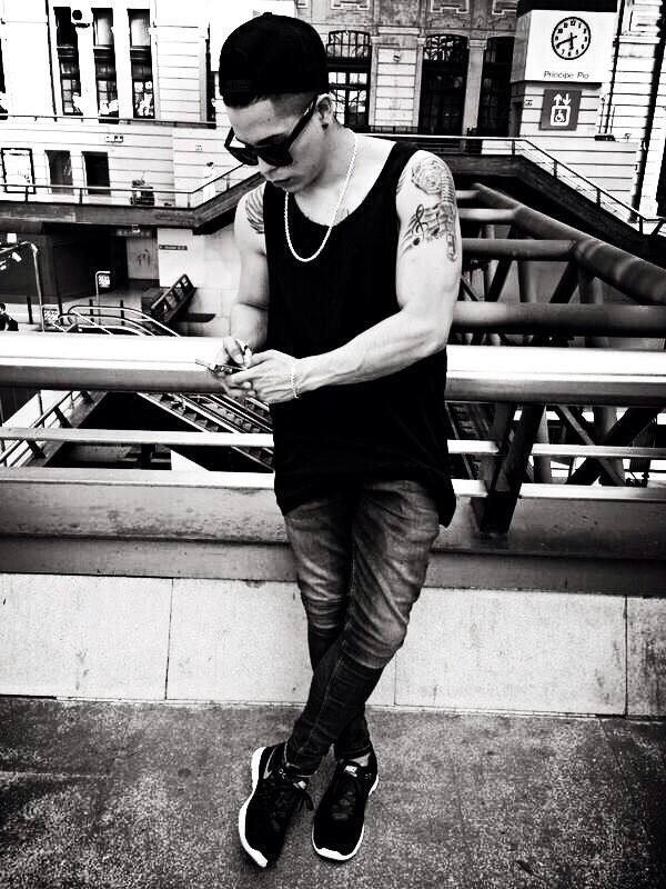 Síguenos en instagram como <a href="/ANDERYJAKE/">Ander y Jake</a>