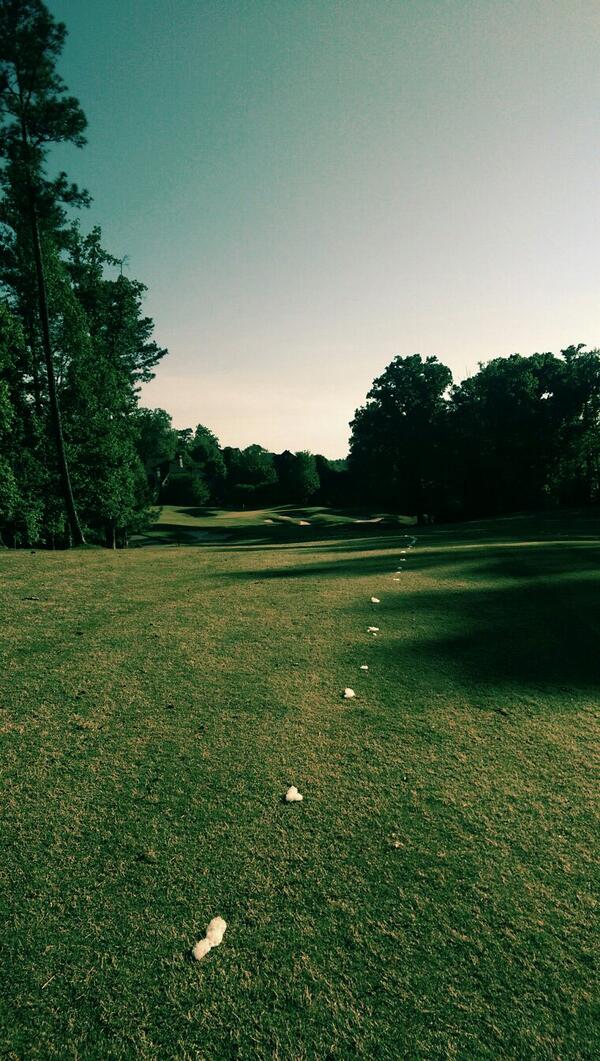 lsgcm's tweet photo. Fairway fertilization today. Lets grow some grass! Temps in the upper 80's! http://t.co/7wswwd8sVp