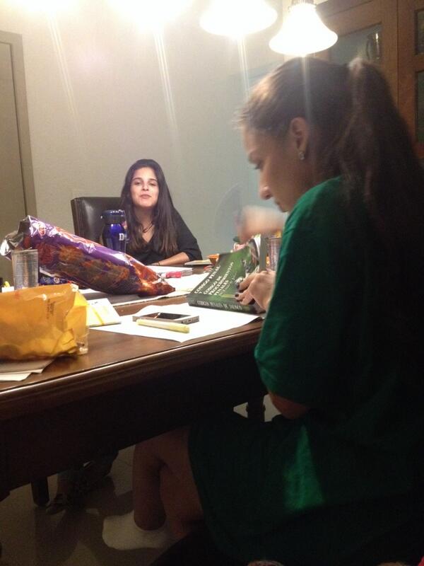floraglr's tweet photo. Dandolo todo 💪🙆🔫 @carolepe @reginardez http://t.co/8sv8sQuEG1