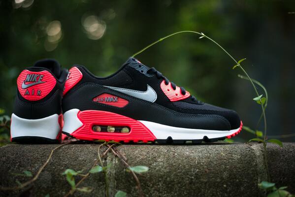 PO Nike Air max 90 "Infrared" . size 10 ke atas . 1850K exclude ongkir .  <a href="/YourSolutionn/">Your Solutionn</a> <a href="/SneakickSS/">SneakickSS</a>