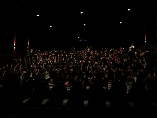 matita33's tweet photo. Pasándolo d cine viendo juntos ahijados y padrinos escolares @LaTropadeTrapo2 Emoción y cine d la mano #tributropa2 http://t.co/PhDd1fNzTZ