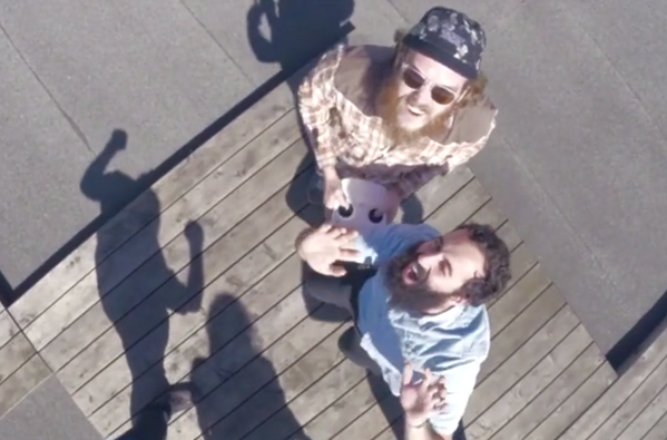 YonLePriol's tweet photo. Après les selfies, les dronies ! http://t.co/jHTl56fPWB #drone http://t.co/FoDzEWH82N