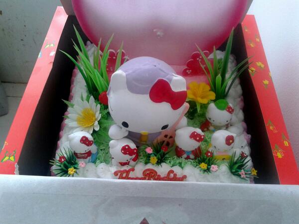 AnandaCahyan's tweet photo. Ultah ke 11 http://t.co/q1YZDRi9pK