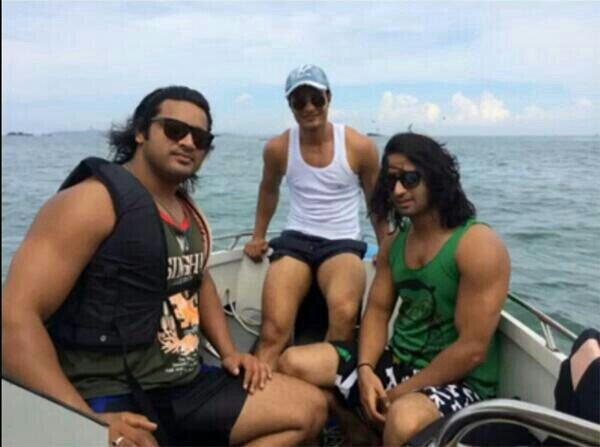 SS_SRJFC's tweet photo. PIC 2~ #Shaheer, #VinRana and #Saurav Holiday at Thailand ~Shared by Saurav:) http://t.co/RHIwXXmmMc