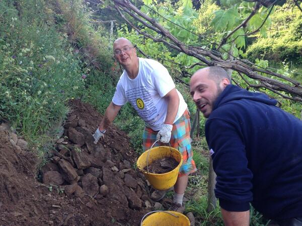 busaboutdee's tweet photo. Getting our hands dirty at Vernazza - the place badly affected by flood in 2011. #savevernazza #BusaboutCrew http://t.co/aegwQ9uEuc