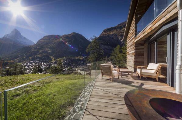 _theaficionados's tweet image. Kissed by the Sun
#HotelCervo #Zermatt #AlpineDream #Switzerland 
Ready for the next adventure
bit.ly/Cervo_Hotel