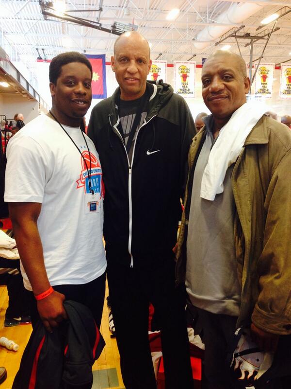 DeeTwoTimes's tweet image. #CUHC was a success. A humbling moment talking to Sonny Parker THANK U @chihoopsclassic @roechardcpa @NikeChicago