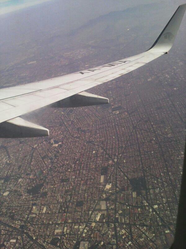 jcebf's tweet photo. Directo a california http://t.co/kUJ4HMzAGI
