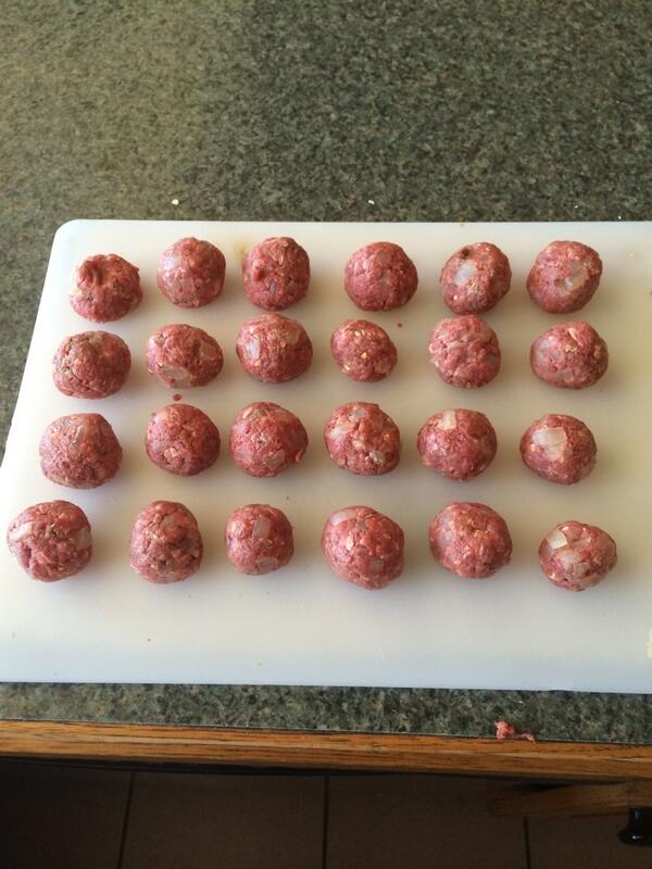 CarlElzer's tweet photo. Yummy #venisonmeatballs http://t.co/NNUTTT8WmP