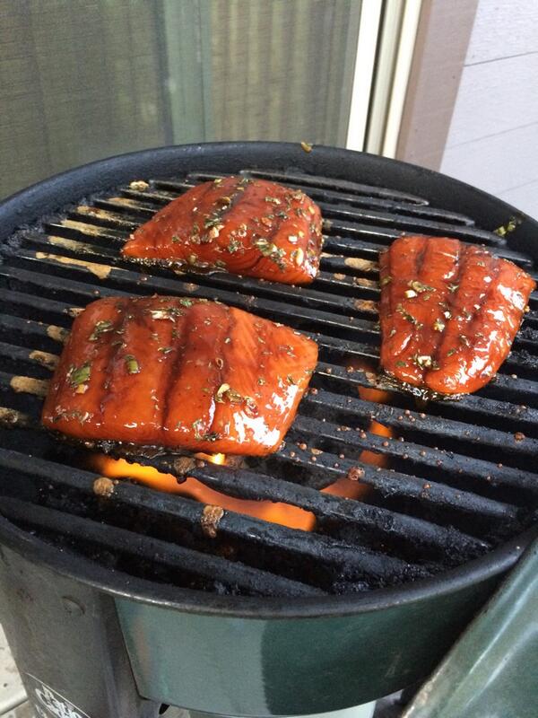 stmbtsnwbrd's tweet photo. Mmmm teriyaki salmon. #dinner #dinnerdate #salmon http://t.co/4gvqaeUtK4