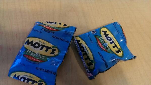 devink2244's tweet image. Got some fruit snacks for you two #OohKillEm