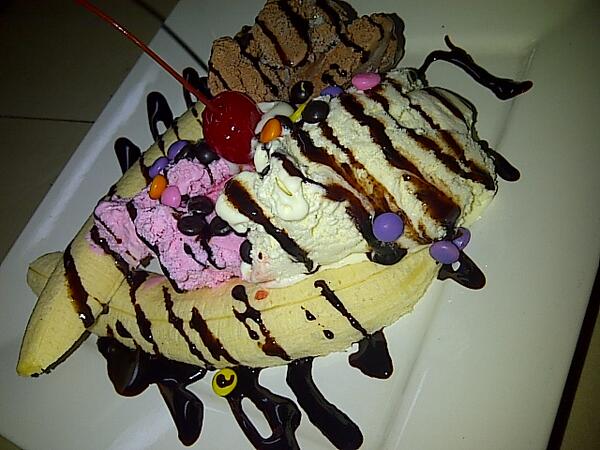 Banana Split nih mangstappp "<a href="/malangkuliner/">Malang Kuliner</a>: Hm... review makanan apa lagi yah? Ada ide rek?"