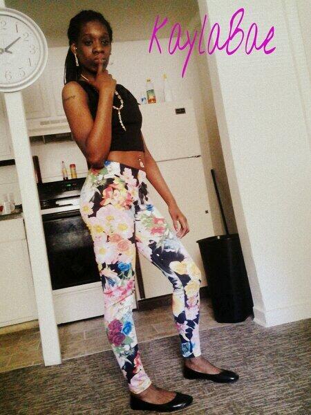 Only_kaylabae tweet picture