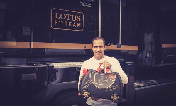 AlpineF1Team's tweet photo. COMPETITION TIME

RT &amp; Follow for a chance of winning this #LotusF1Team trunkie, signed by @Pastormaldo &amp; @RGrosjean http://t.co/H8YQFhY5Nt