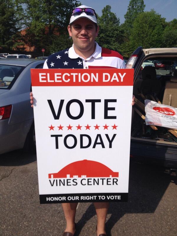 RhonnieSmith's tweet photo. #GOTV http://t.co/IDJSndrpiZ
