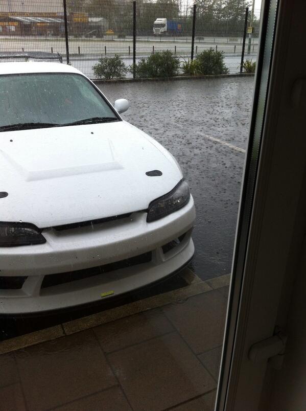 Adelewht37's tweet image. Nice day for the ducks 🐦☔️🌚 #britishweatherproblems