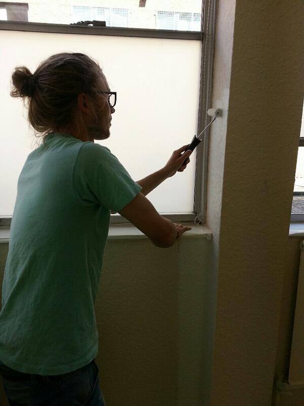 Here's <a href="/RemiQb/">Remi Bumstead</a> helping to paint the new @3dotproperty office at <a href="/ToynbeeHall/">Toynbee Hall</a>! Happy to be moving in...