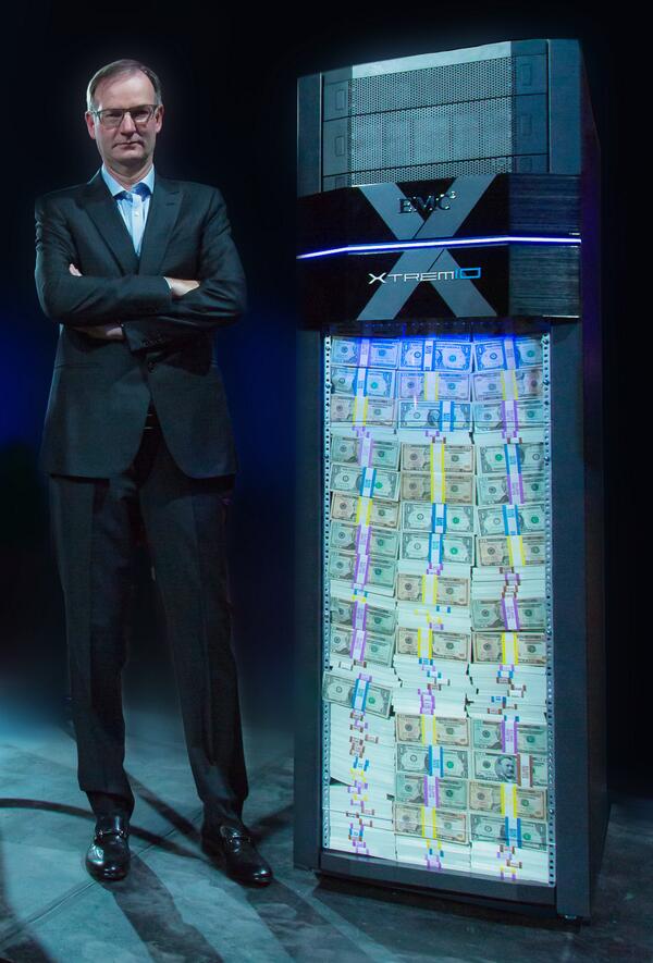 CaseyCushing1's tweet photo. EMC Offers $1 Million XtremIO Flash Guarantee! #FlashStorage #EMCWORLD2014 #SanFrancisco  
http://t.co/h1I0Edx55F http://t.co/nJyKwm1aJa