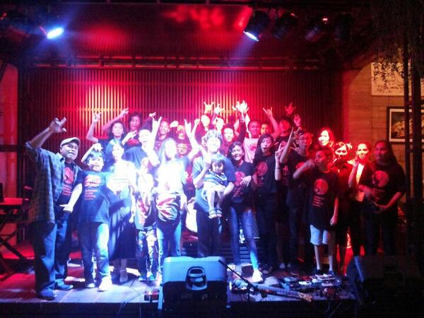 BalawanBMTC's tweet photo. Bmtc student concert 4may14 at Kantin21 Krishna Art Gallery and Resto http://t.co/H5E14Ww8jD