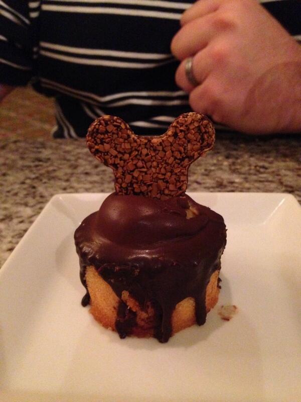 PixieErica's tweet image. Disney snacks on my mind - maybe free dining announced soon? #letmehelpplanyourtrip