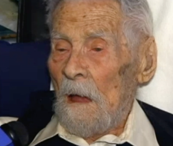 LanceUlanoff's tweet photo. The Oldest Man in the World Is 111 and Lives in New York City http://t.co/CLyp4O3Bex http://t.co/CCwEqXqYSg