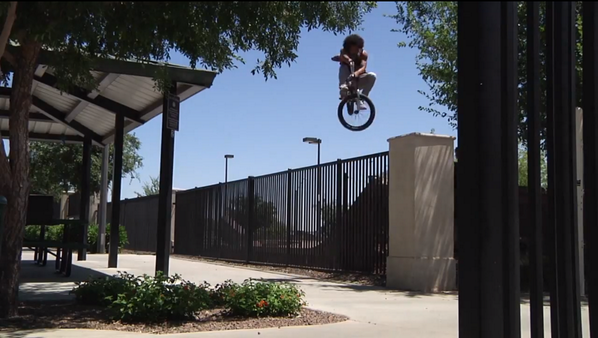 SubrosaBrand's tweet photo. Cinco De Drinko with Lahsaan Kobza http://t.co/XJji8C1Fj4 @ShadowBMX @Lahsaankobza @bobbykanode http://t.co/RIUQ5Dd8ib