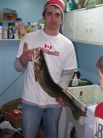 KevKingFishing's tweet photo. #TBT throwin it back to 2007 with a nice laker I caught during ice season. http://t.co/5Lhbr5wQ0q