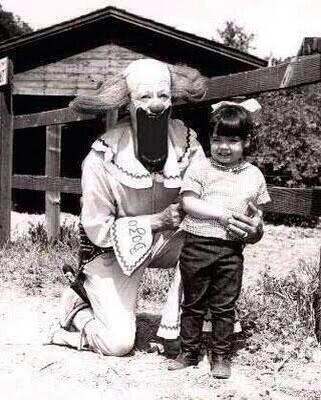 ToScaryy's tweet photo. Clown for a child's birthday party in Kentucky, 1969. http://t.co/5QsxZYvijM