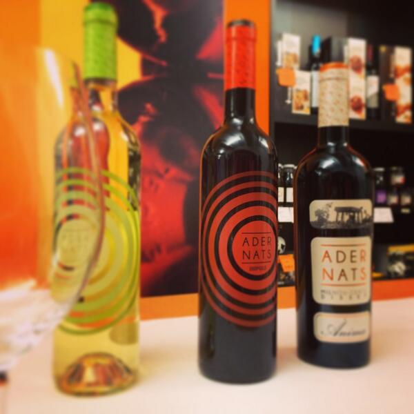 Avui estem a <a href="/xerigots/">Xerigots</a> per gaudir del maridatge dels #vinscatalans de <a href="/adernats/">ADERNATS - Vinícola Nulles</a> i #formatges! #cooperatives