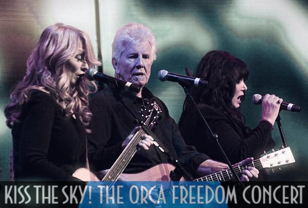 NW_Music_Scene's tweet photo. @officialheart w/ @TheGrahamNash From @EMPmuseum #EarthDay2014 event #KissTheSky #Blackfish #OrcaFreedom #Seattle http://t.co/jgX1IKjnqx