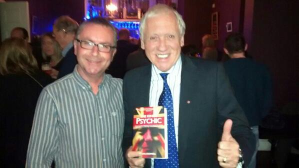 Just stopped into <a href="/barsevenleeds/">Bar 7</a> to see <a href="/seanstowell/">Sean Stowell</a> for the launch of The King's Psychic... And looks who's here!