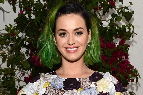 Katy Perry's new video is a thing of beauty/total nightmare: on.elle.com/1idwTni