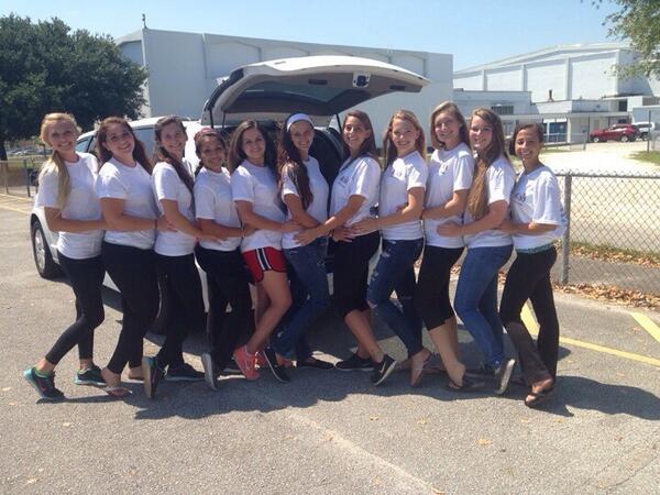 Road trippin' it 💙💛⚾️🎀 #regionals #prompic