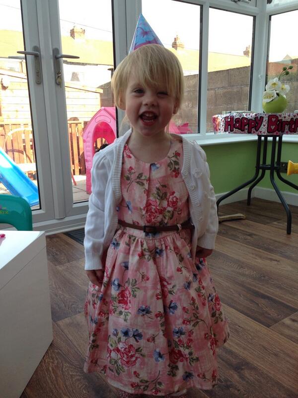 aWilson2502's tweet photo. @MrsSOsbourne it's my daughters 2nd birthday as well!! http://t.co/lJ4IzzvT8Y