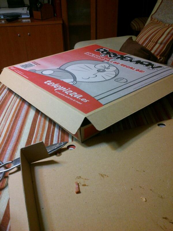 EvelynOsl's tweet photo. unas pizzas ricas con el gordi y los papis 😜 @MarioDuarte11 http://t.co/GL831BrSMi