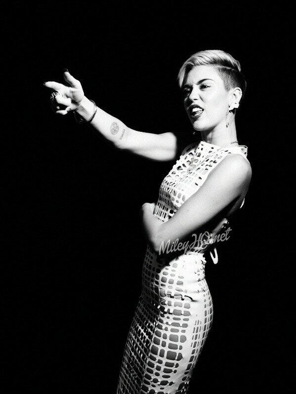 MileySourceNews's tweet photo. Miley Cyrus has left the hospital! She's "feeling much better" and is ready to tour Europe: http://t.co/VIBLCoJa5C http://t.co/B2it1iGqnr
