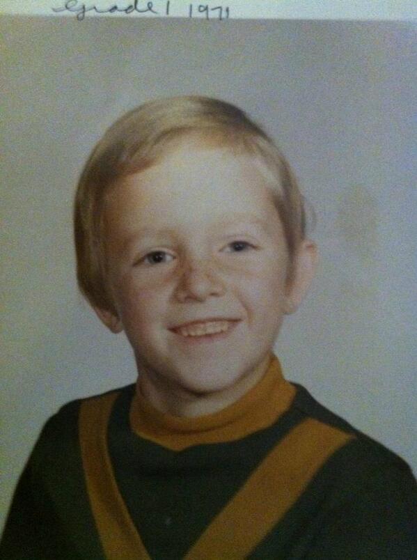 ian_leonard's tweet photo. tonight I am going way back, showing my first grade pic for #throwbackthursday #fercute http://t.co/E4Li4AikZP