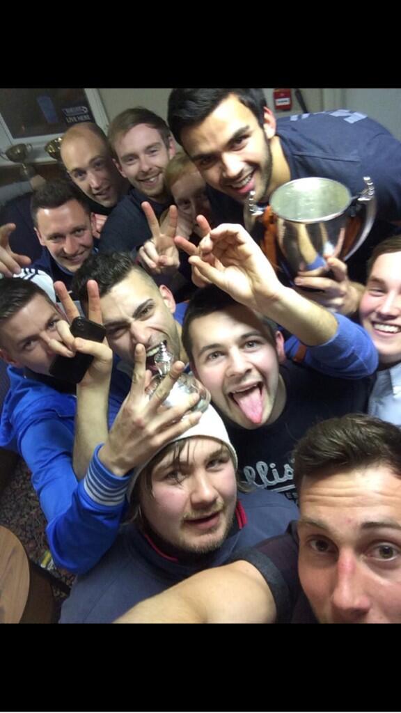 AbsHus's tweet photo. Team selfie #UTT #cupwinners http://t.co/GYZ2hnGPdJ