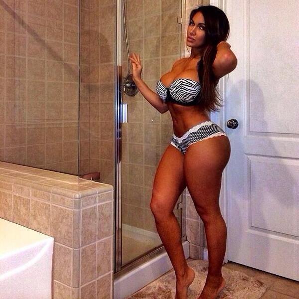 culoperfecto10's tweet photo. Una ducha? http://t.co/DpfPhL5eZX