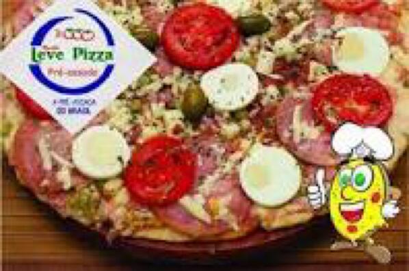 febr's tweet photo. A melhor pizza da cidade! Preço único: R$ 17,99 (@ Rede Leve Pizza) http://t.co/TSoeotuxsI http://t.co/w9xjqiMioU