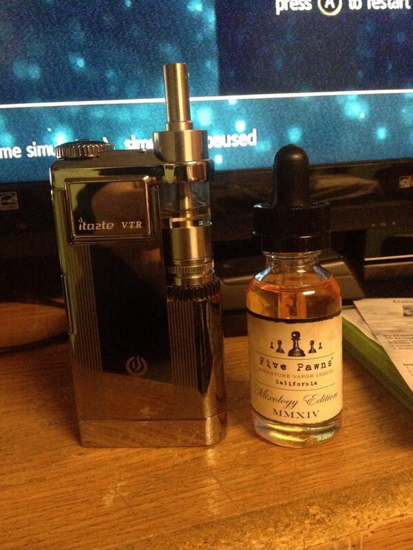 TheOnlyTyler94's tweet photo. Smoking on some #FivePawn in my #Kangermini with the #ITasteVTR mod http://t.co/2ObkHLW6V1 http://t.co/rVraWFVP0m
