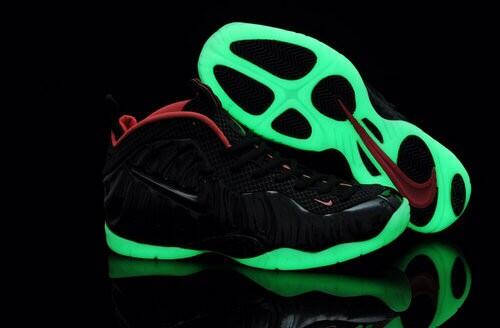 OGSneakerBots's tweet photo. NIKE RELAUNCH on the yeezy foams tomorrow. Be sure to cop our unlimited use nike ultimate bot if you want these! http://t.co/wvnbdil1OH