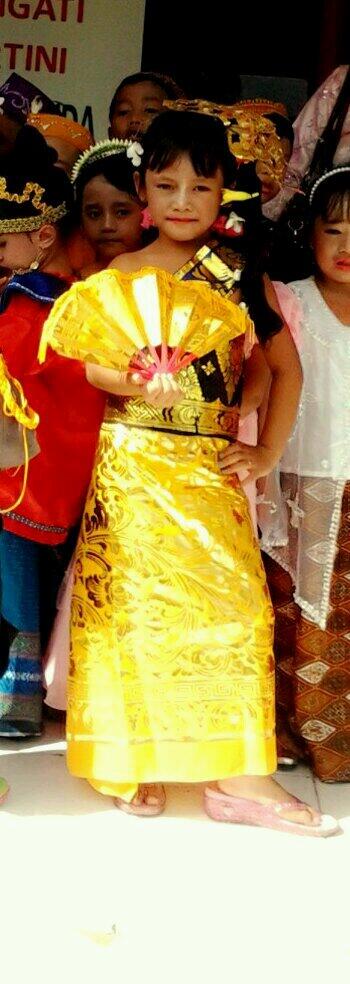 whiewhiends's tweet photo. @alfamidiku (Syila Pratiwi,081226931077#kartini kids) http://t.co/bUR6T0zKbs