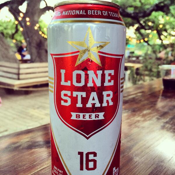 DeanSundquist's tweet image. Nice to be in Austin with J.J. Walker.