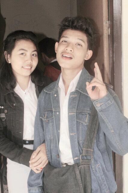 yuniklestari1's tweet photo. With♥@Dek_khriis http://t.co/3GxuZYk5DD